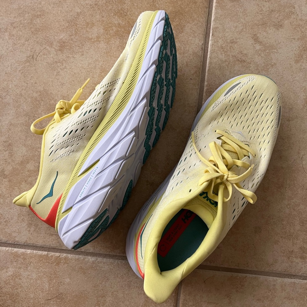 HOKA Women’s Clifton 8 Running Shoes